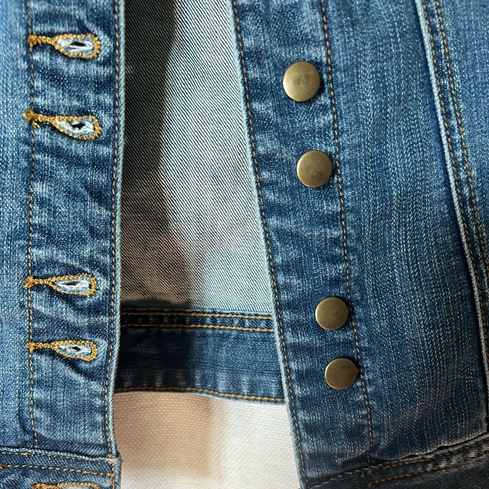 Women’s Boston Proper Jean jacket - Picture 2 of 6